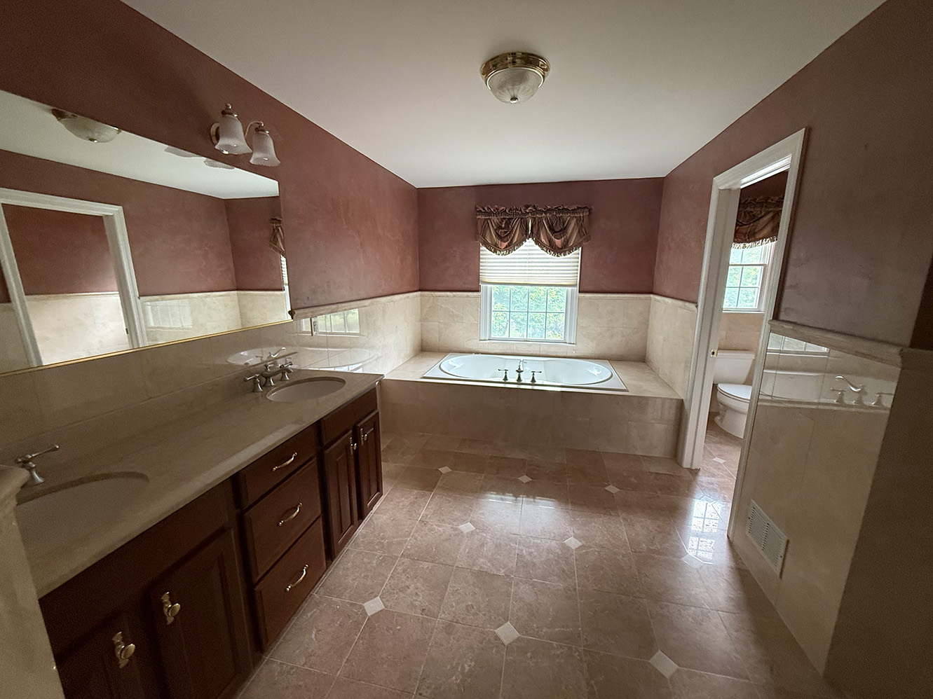 Compact White Kitchen Remodel Layout